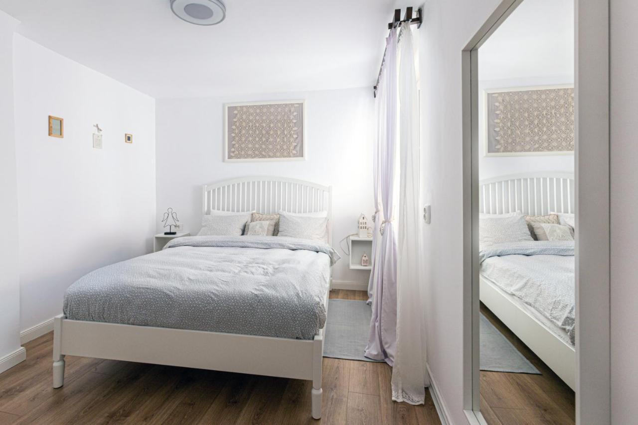 Apartament Agnes Braşov Esterno foto