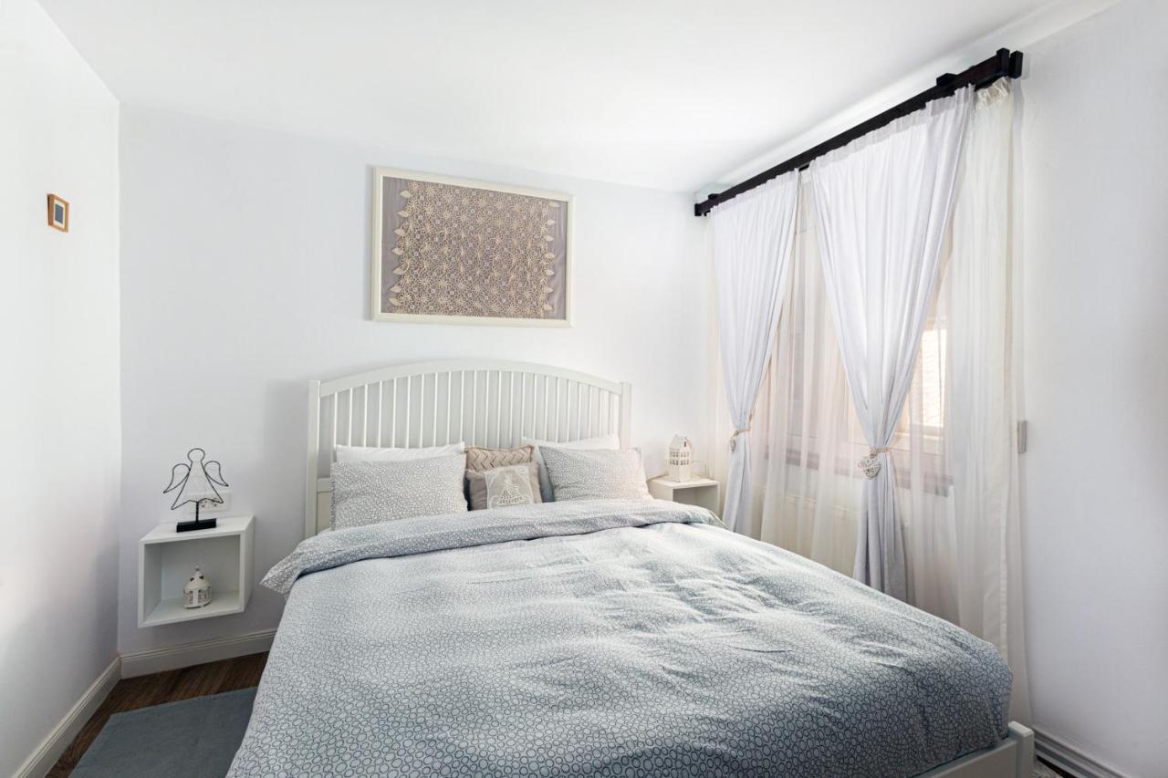 Apartament Agnes Braşov Esterno foto